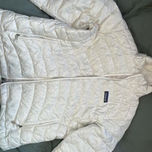 white patagonia puffer jacket
